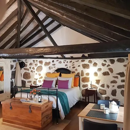 Elescondite Саусаль