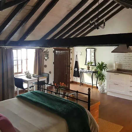 Elescondite Деревянный коттедж *