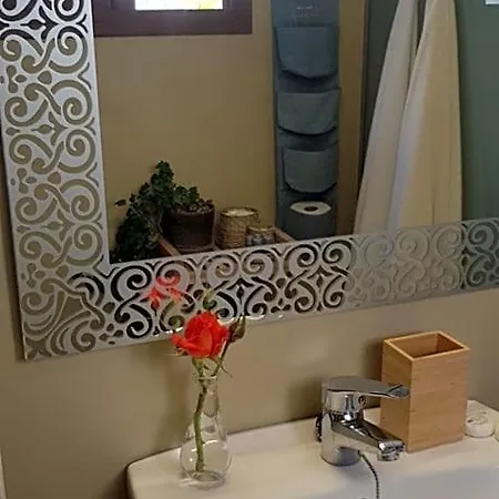 Elescondite Lodge *