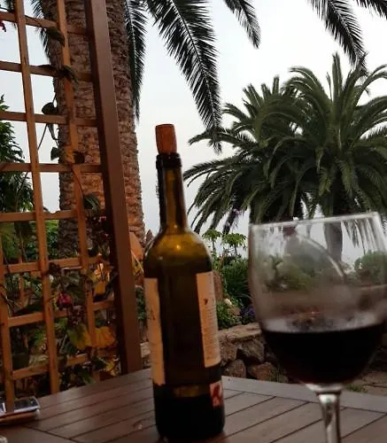 Elescondite Саусаль